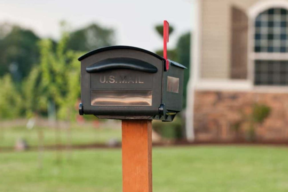 waterproof a metal mailbox