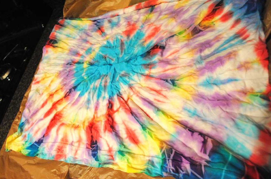 Can You Do Tie Dye with Acrylic Paint