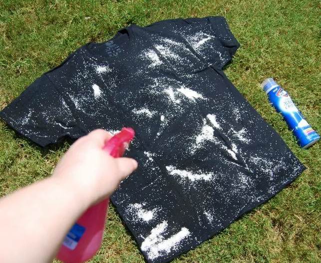 How to bleach tie-dye