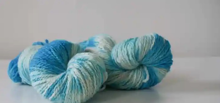 Things to consider before Dyeing Acrylic Yarn with Acrylic Paint